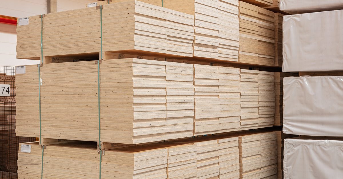 Spruce LVL made from spruce laminated veneer lumber
Spruce LVL made from spruce laminated veneer lumber